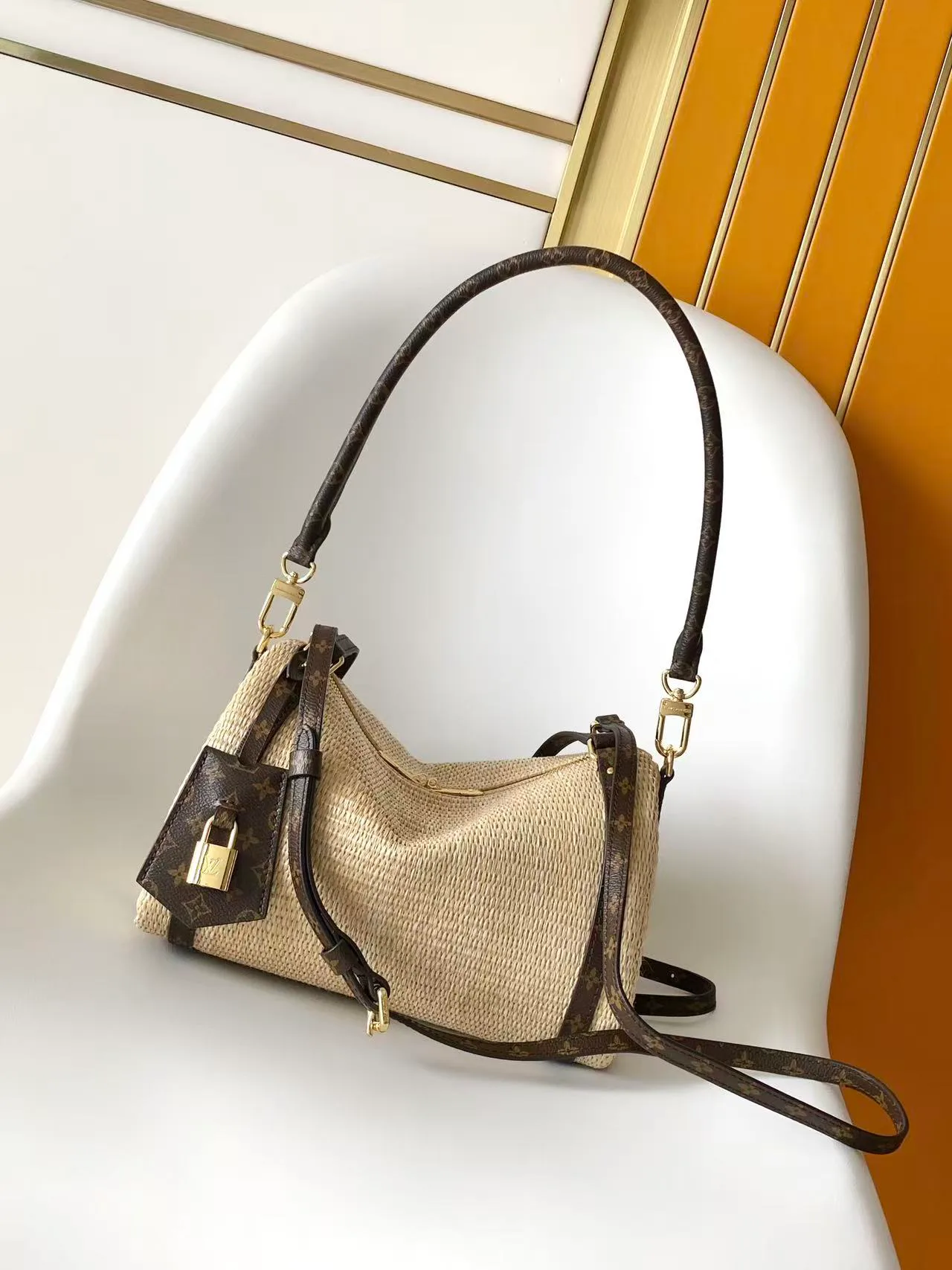 Классические Сумки Женские Louis Vuitton 17813549