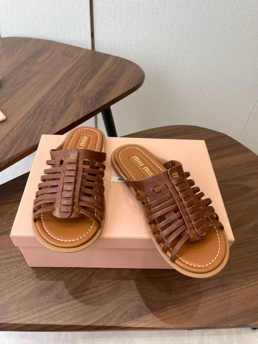 Шлепанцы Женские Miu Miu 12240268