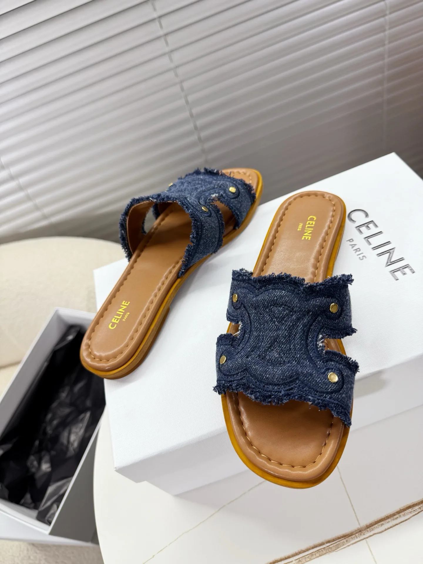 Шлепанцы Женские Celine 11658943