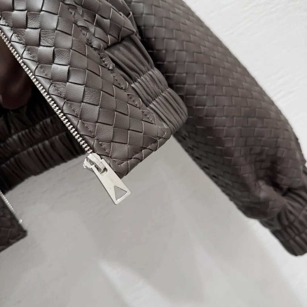 Кожаные Куртки И Дублёнки Женские Bottega Veneta 16933278