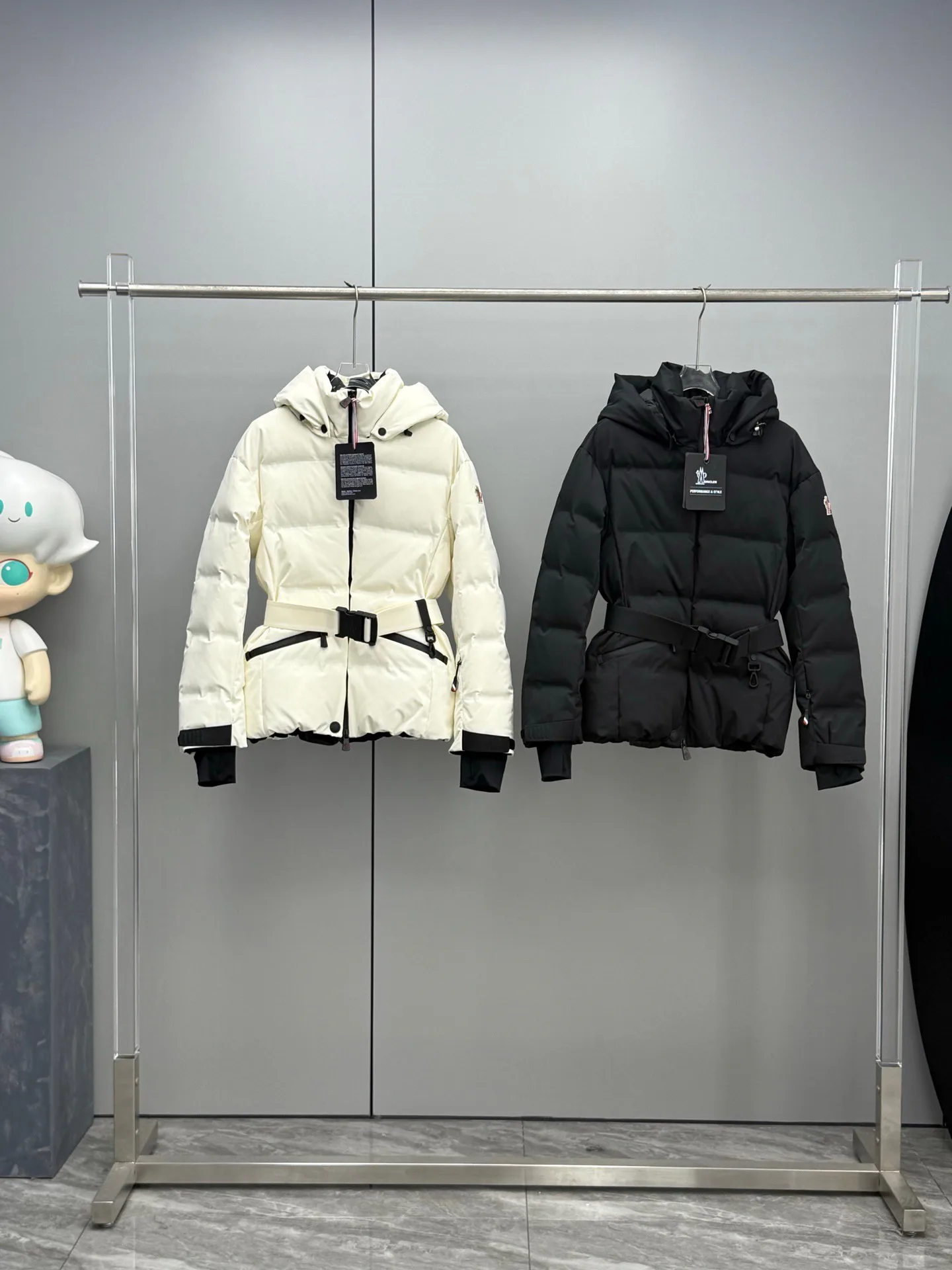 Куртки И Пуховики Женские Moncler 18391721