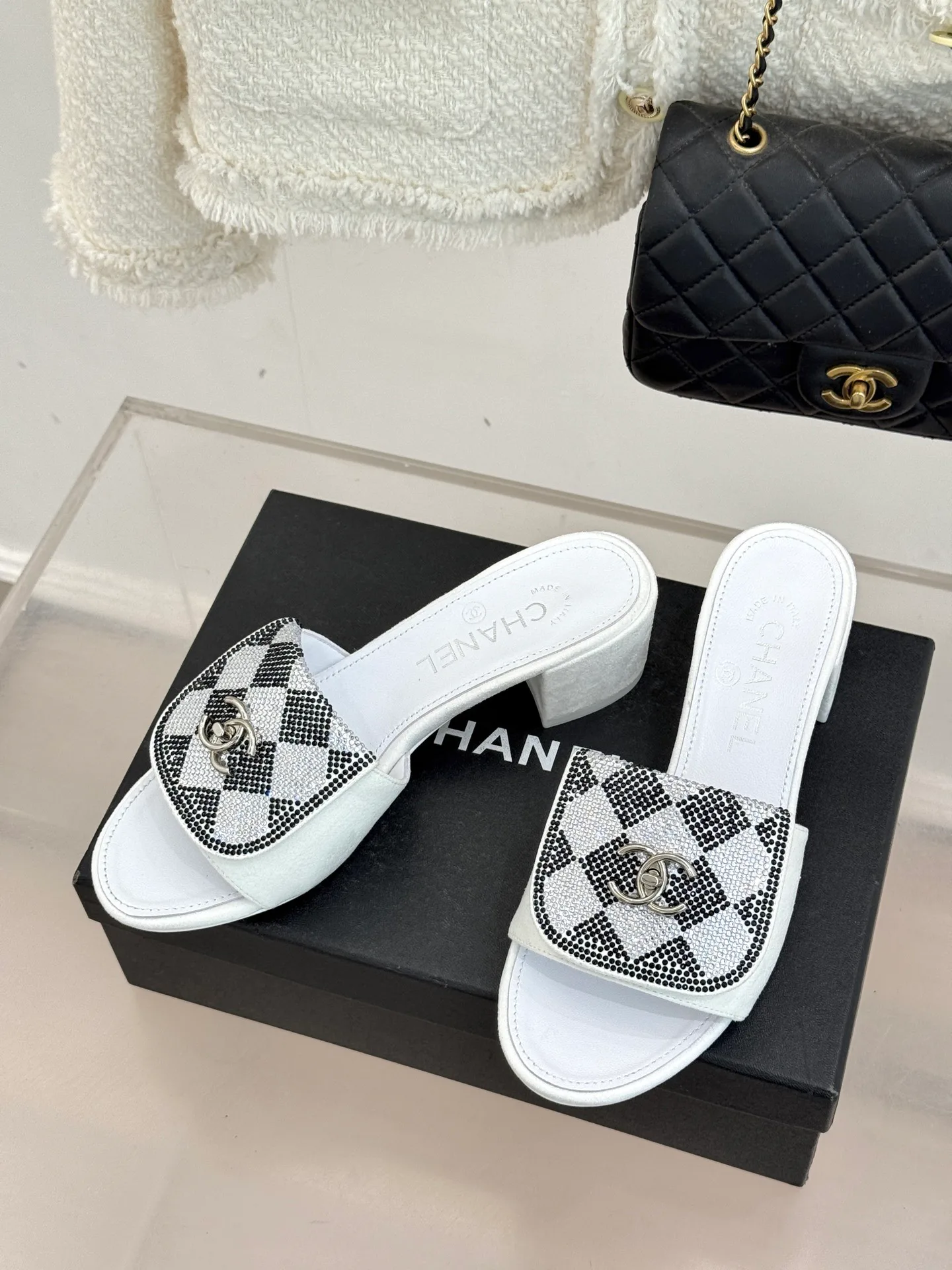 Шлепанцы Женские Chanel 1410474