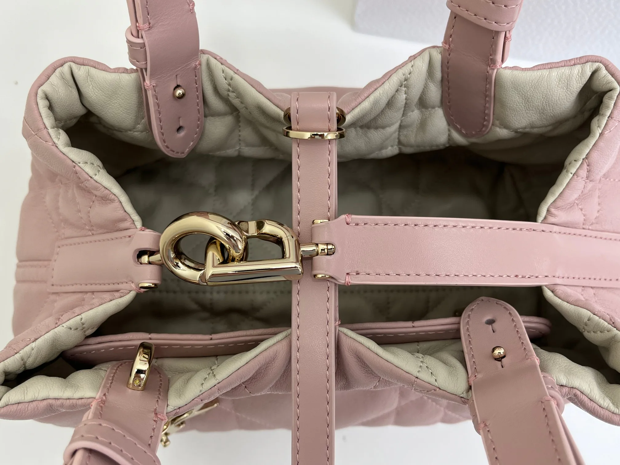 Классические Сумки Женские Christian Dior 17407079
