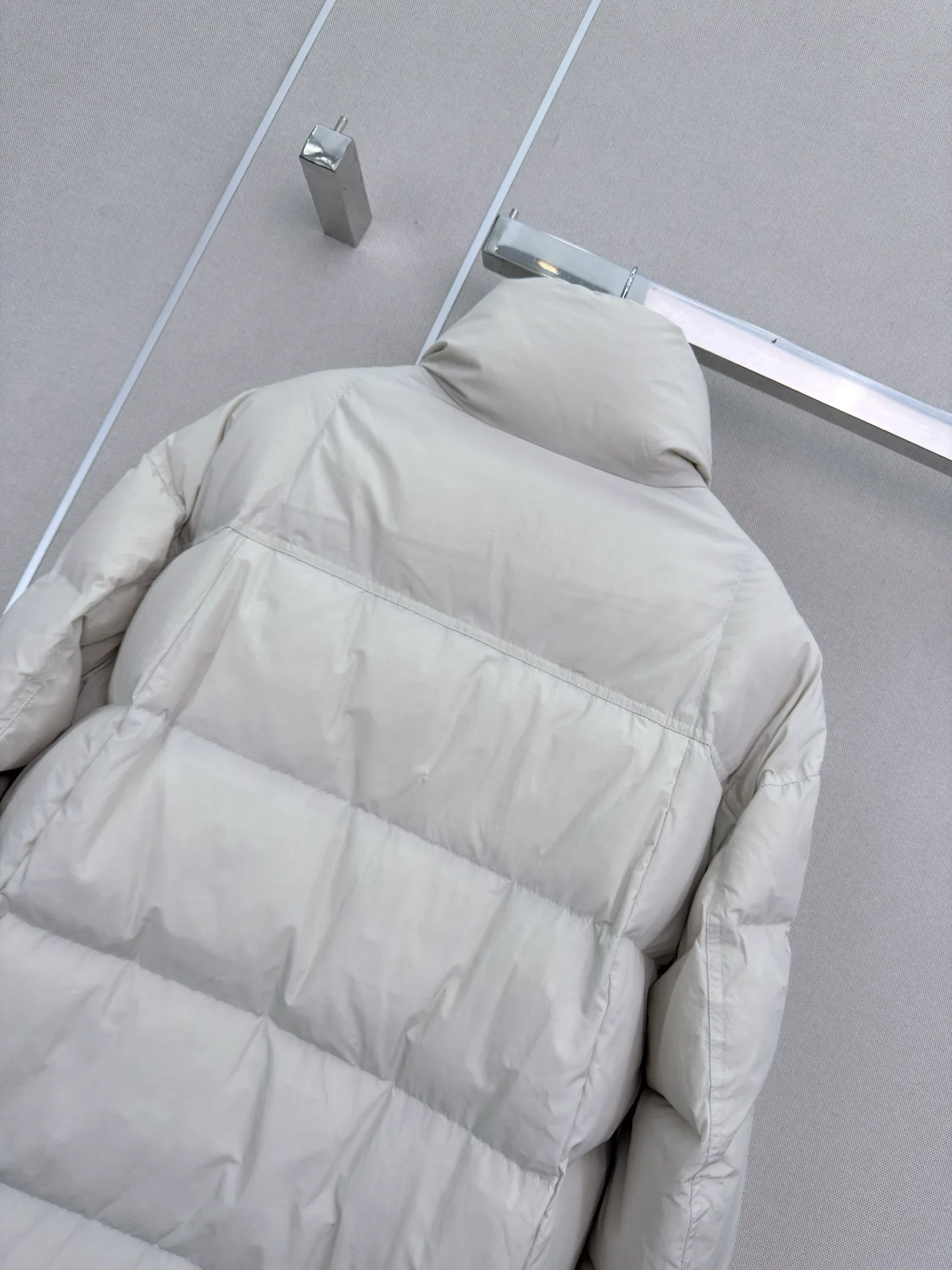 Куртки И Пуховики Женские Prada 18402406