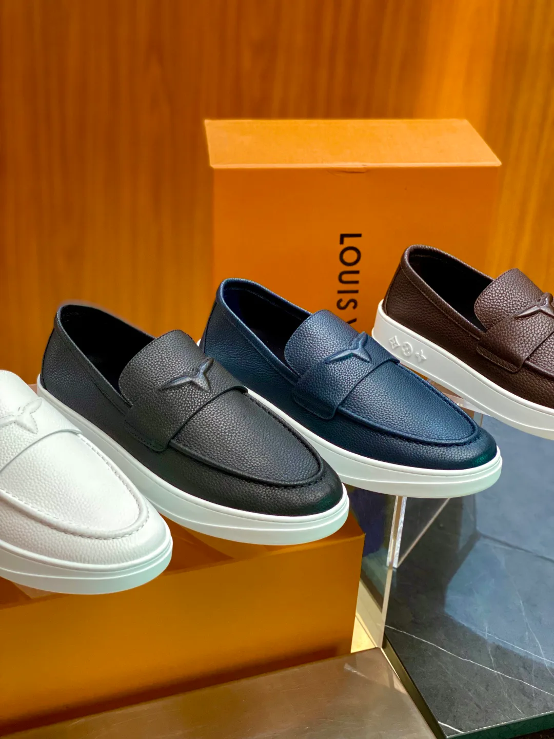 Лоферы И Мокасины Женские Louis Vuitton 17932746