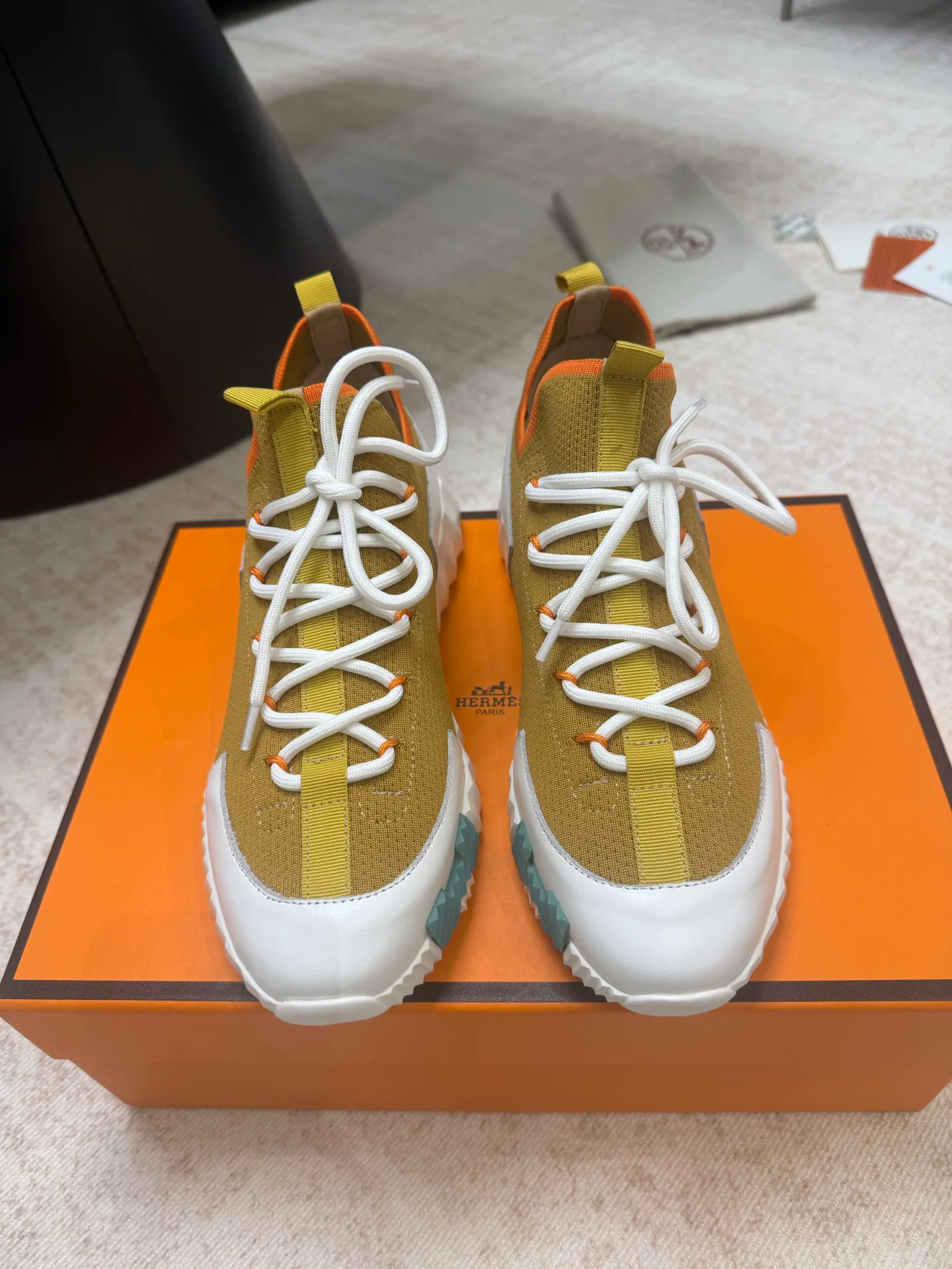 Кроссовки Женские Hermes 11628841