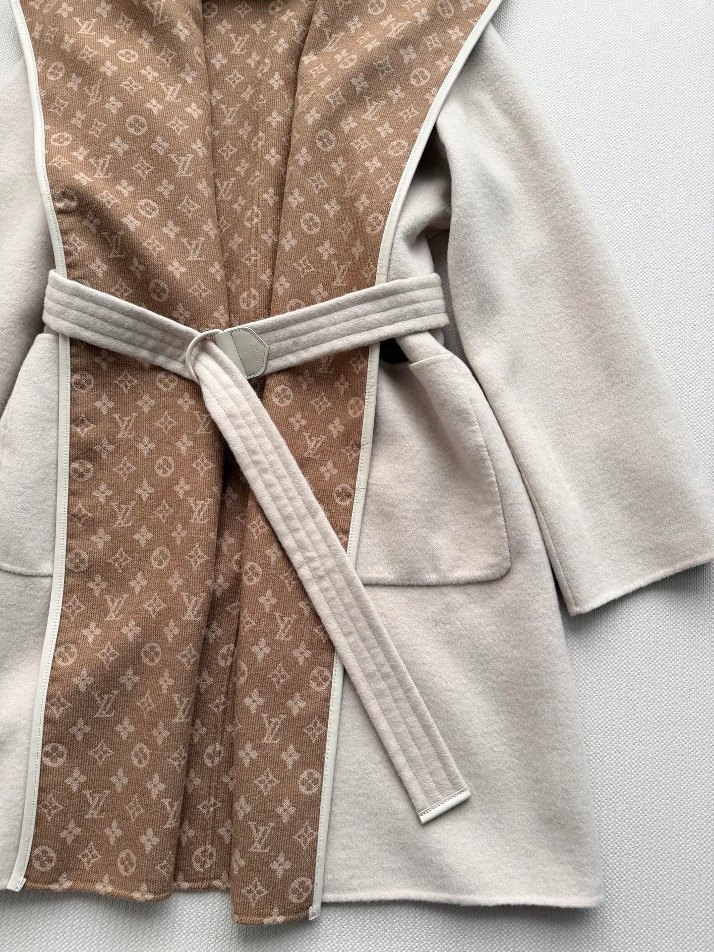 Пальто Женские Louis Vuitton 20093097
