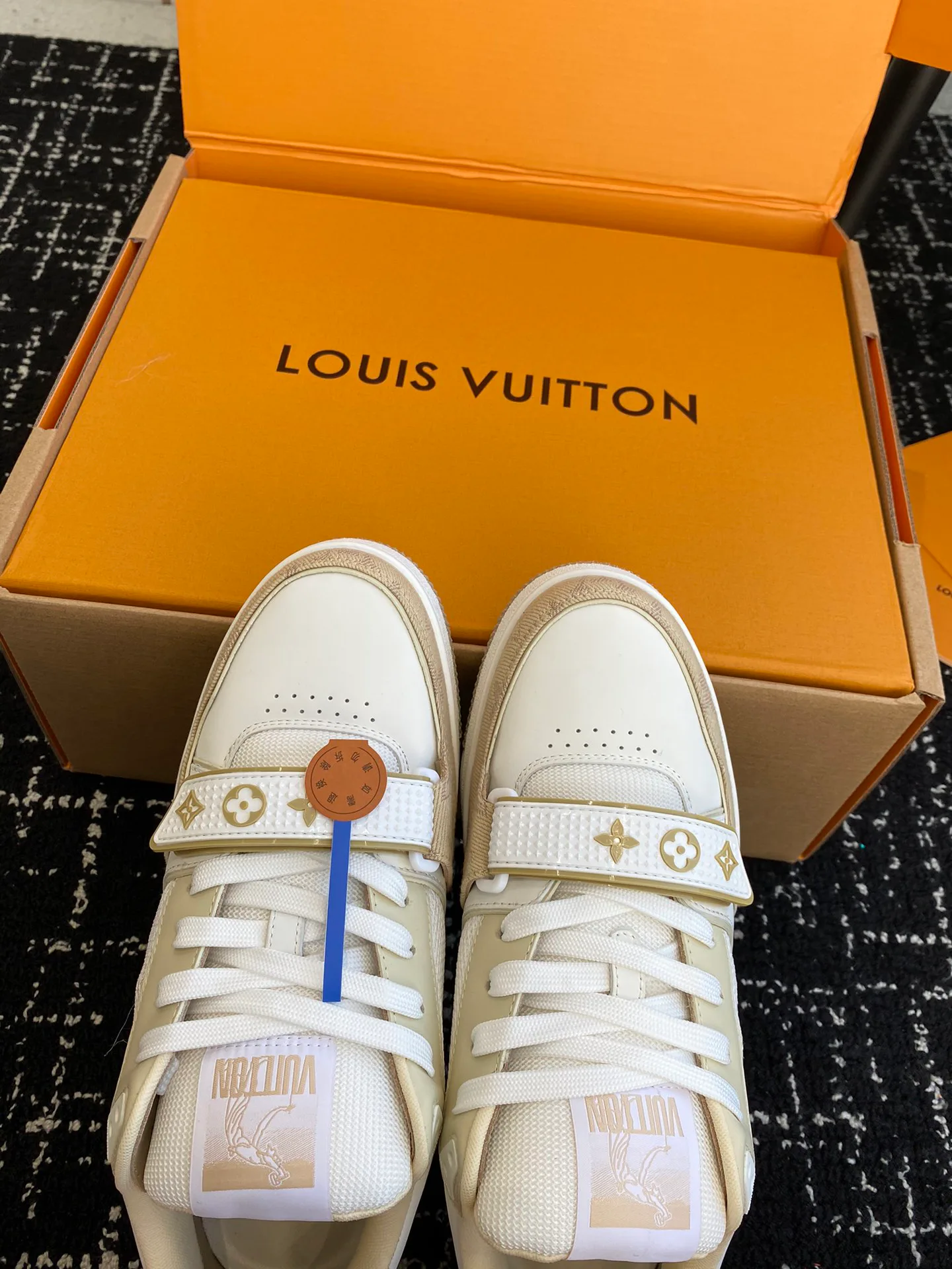 Кроссовки Женские Louis Vuitton 5438161