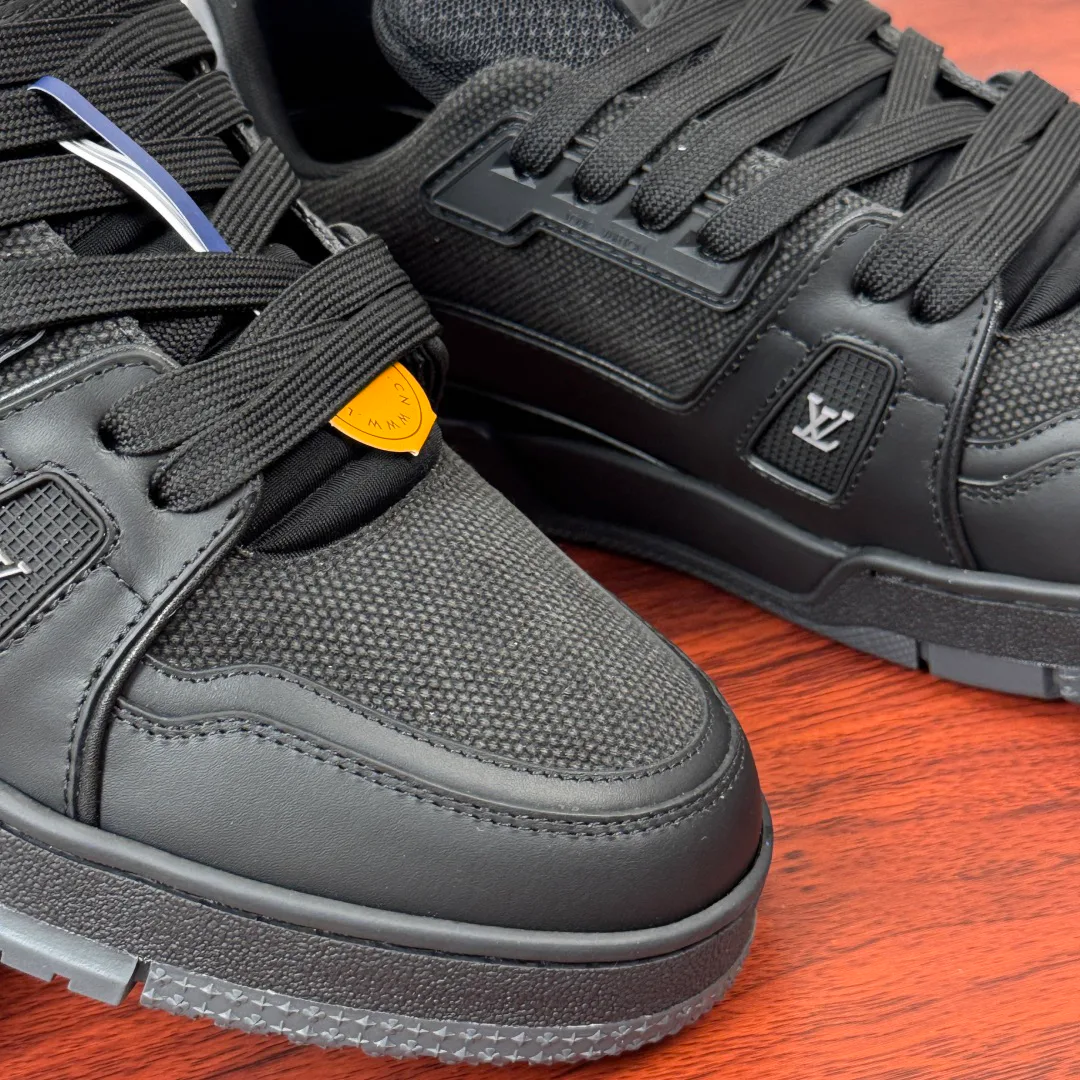 Кроссовки Женские Louis Vuitton 1133513