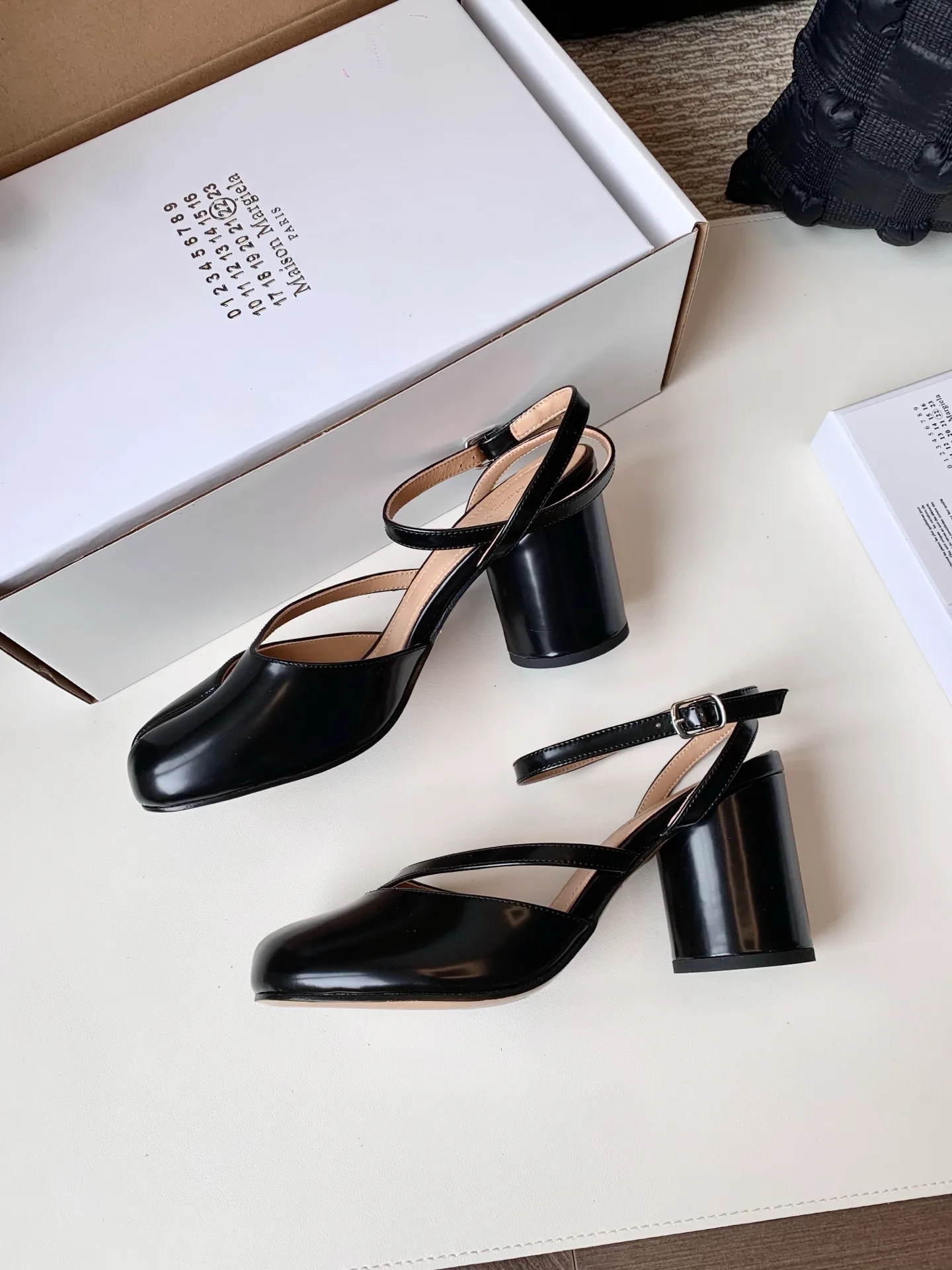 Босоножки Женские Maison Margiela 17628621