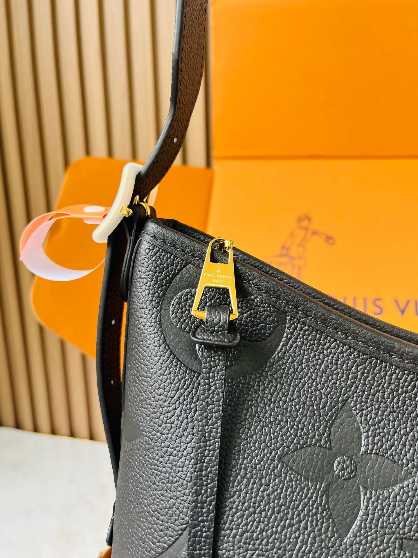 Классические Сумки Женские Louis Vuitton 12569326