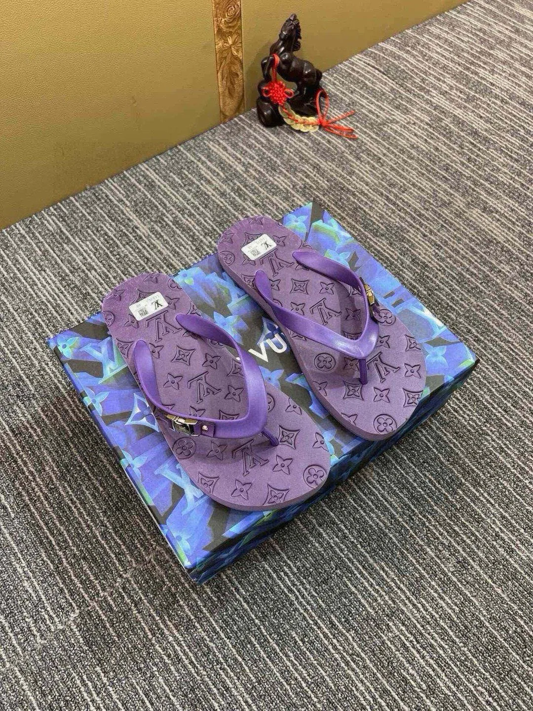 Шлепанцы Мужские Louis Vuitton 10646309