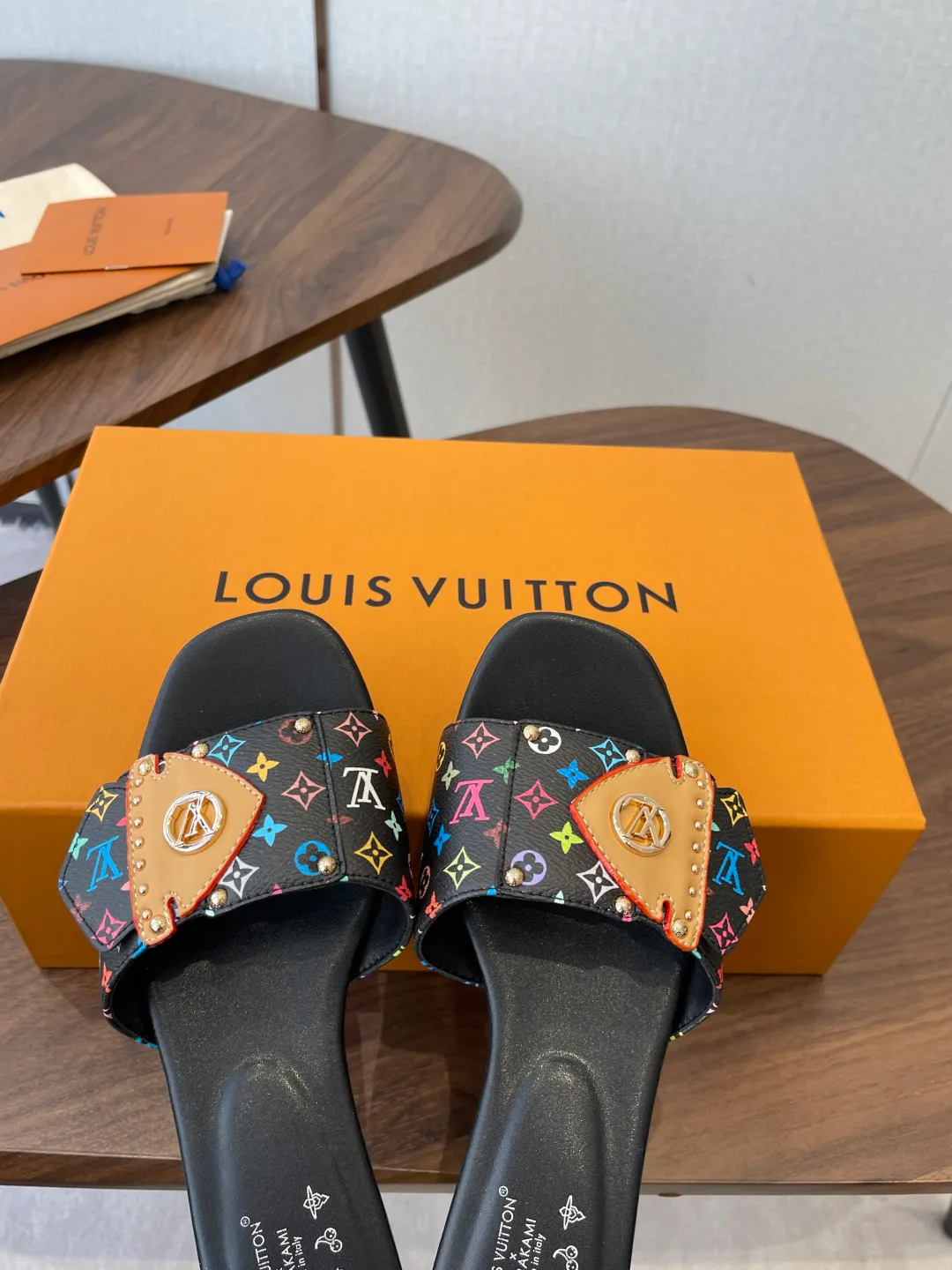 Босоножки Женские Louis Vuitton 12240228