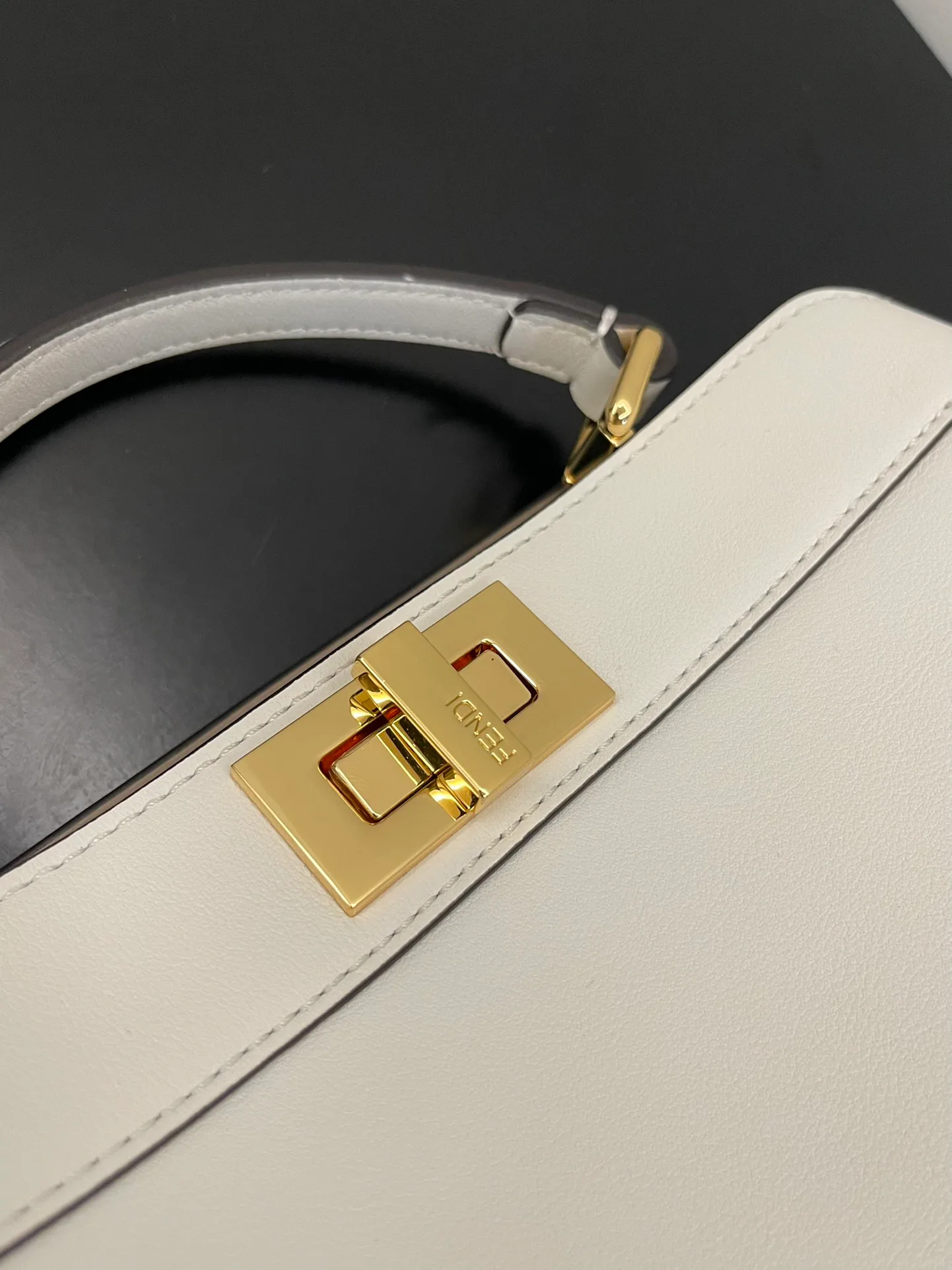 Классические Сумки Женские Fendi 13234501