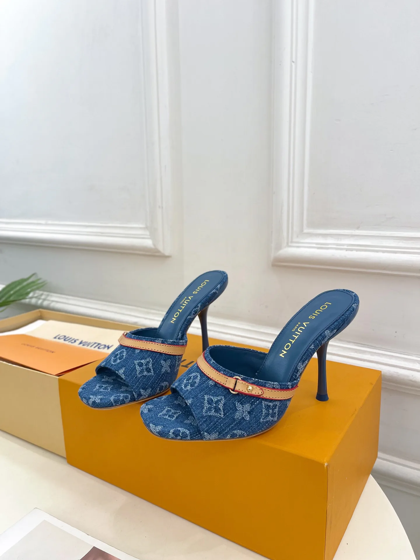 Туфли Женские Louis Vuitton 11458196