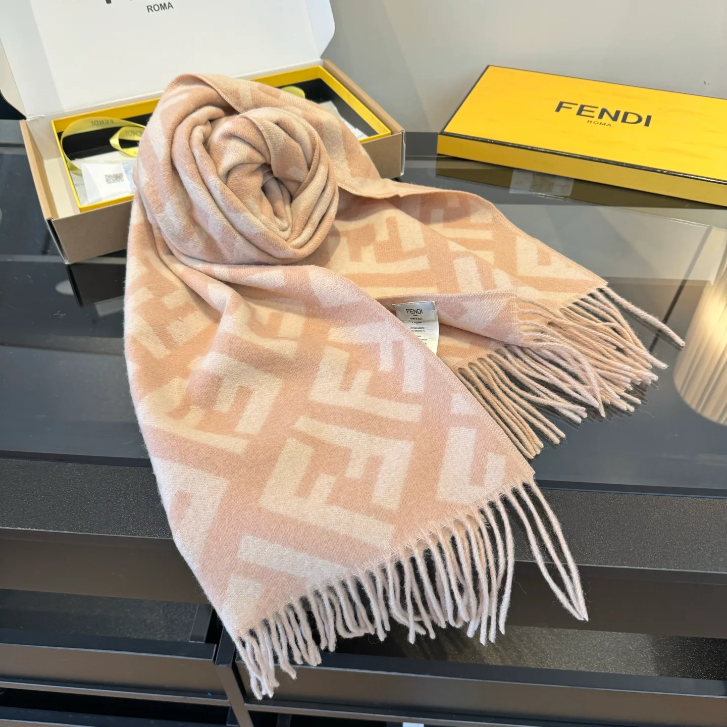 Шарфы Fendi 412336