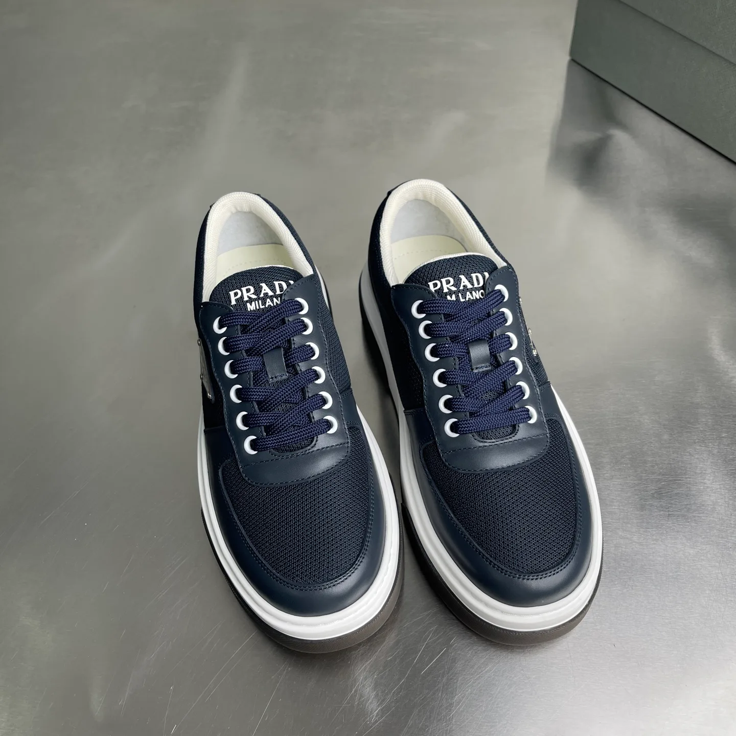 Кроссовки Мужские Prada 13988400