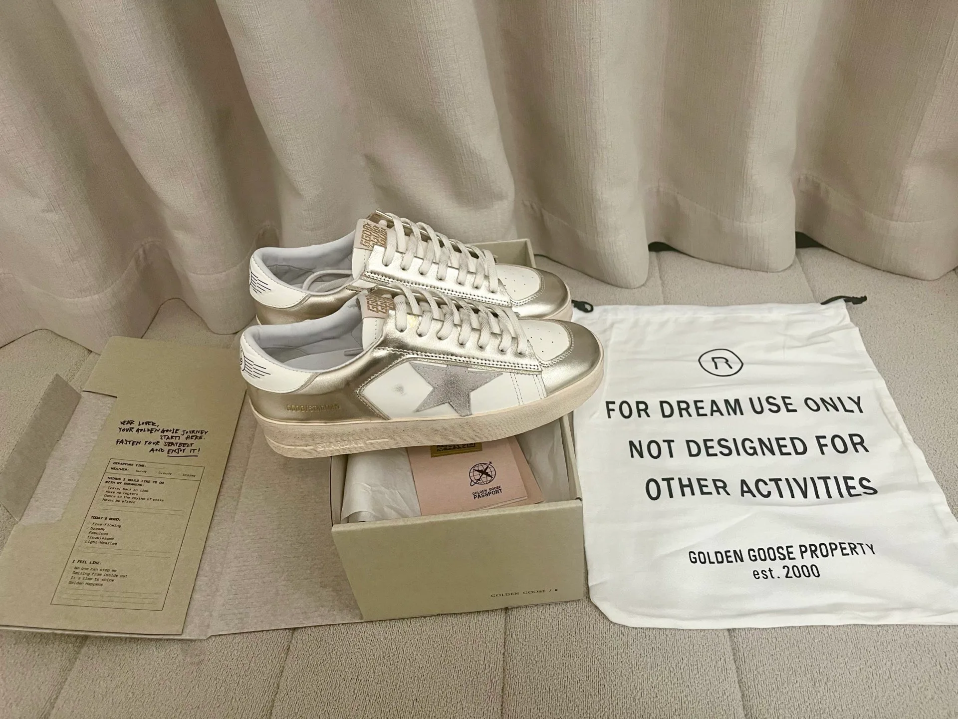 Кроссовки Женские Golden Goose 16941986