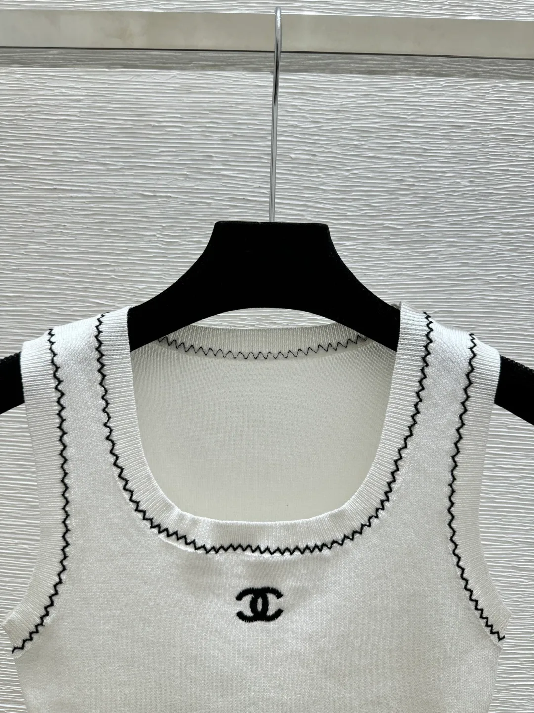 Жилеты Женские Chanel 13072729