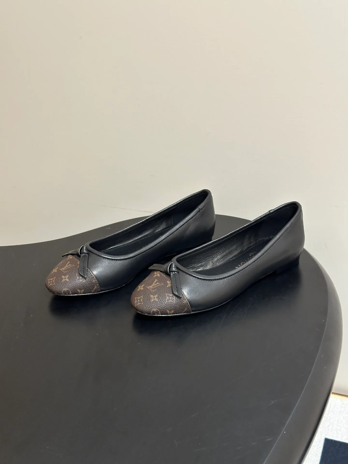 Балетки Женские Louis Vuitton 18049403