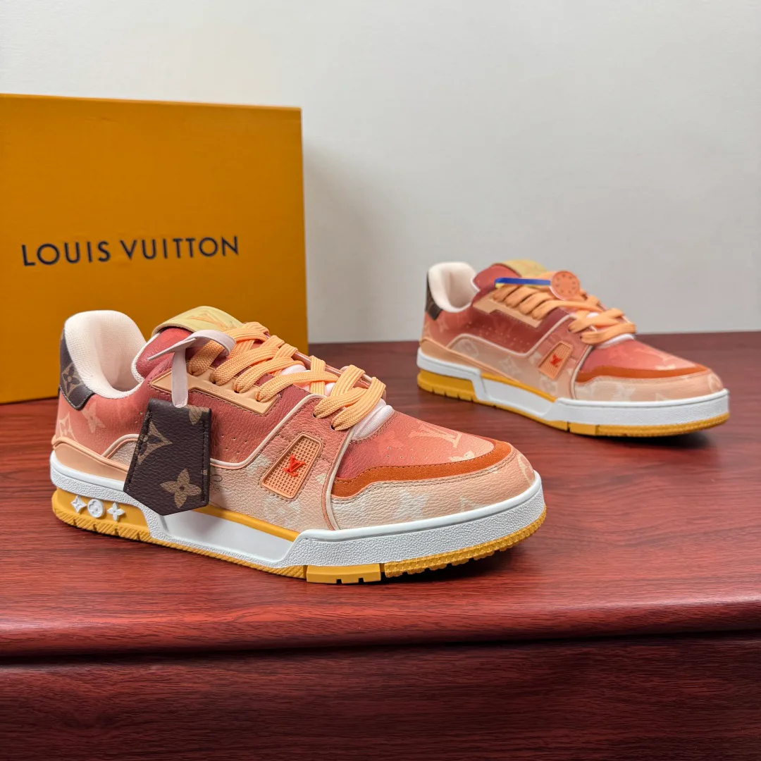 Кроссовки Женские Louis Vuitton 12209521