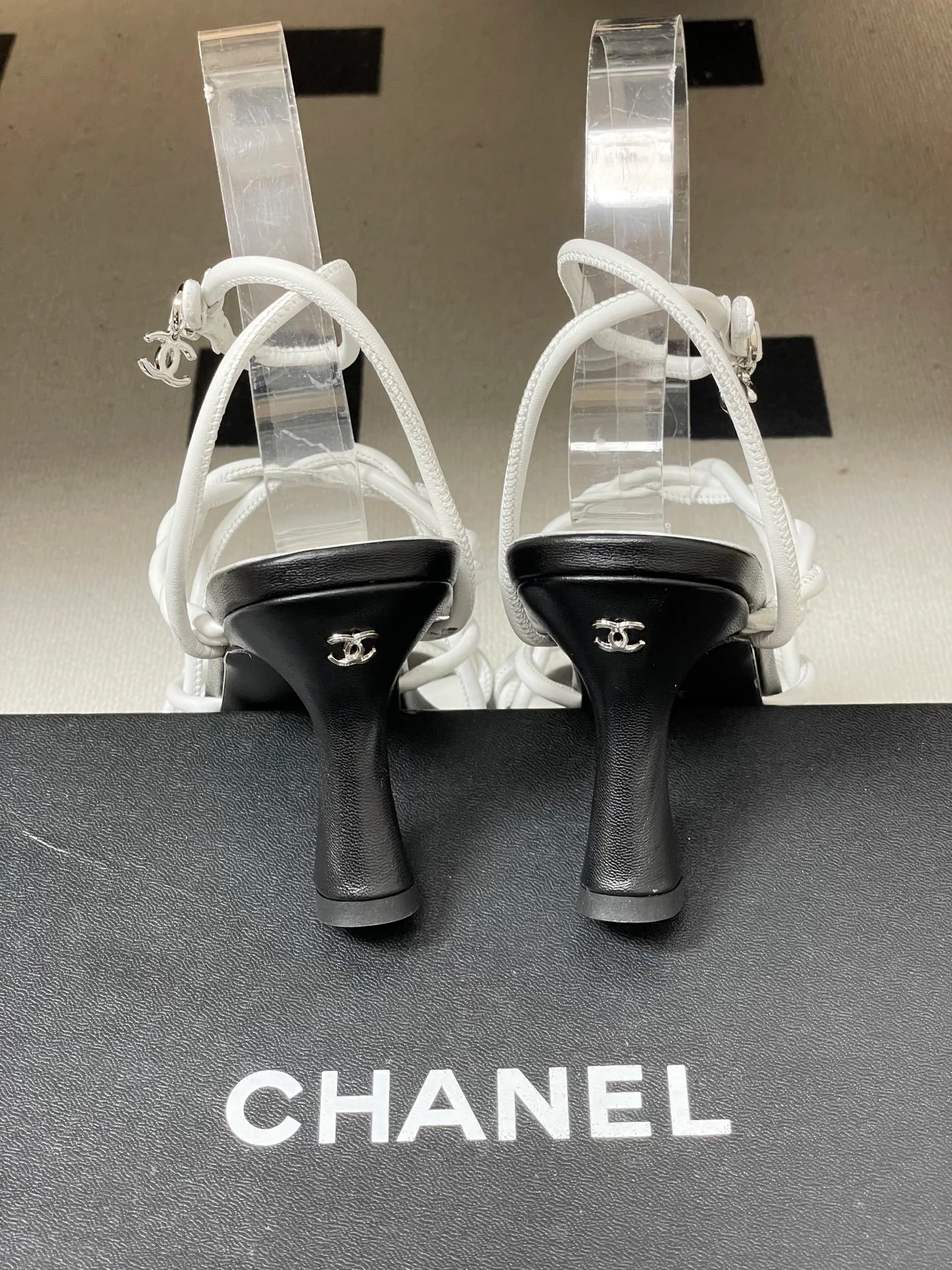 Босоножки Женские Chanel 12837403