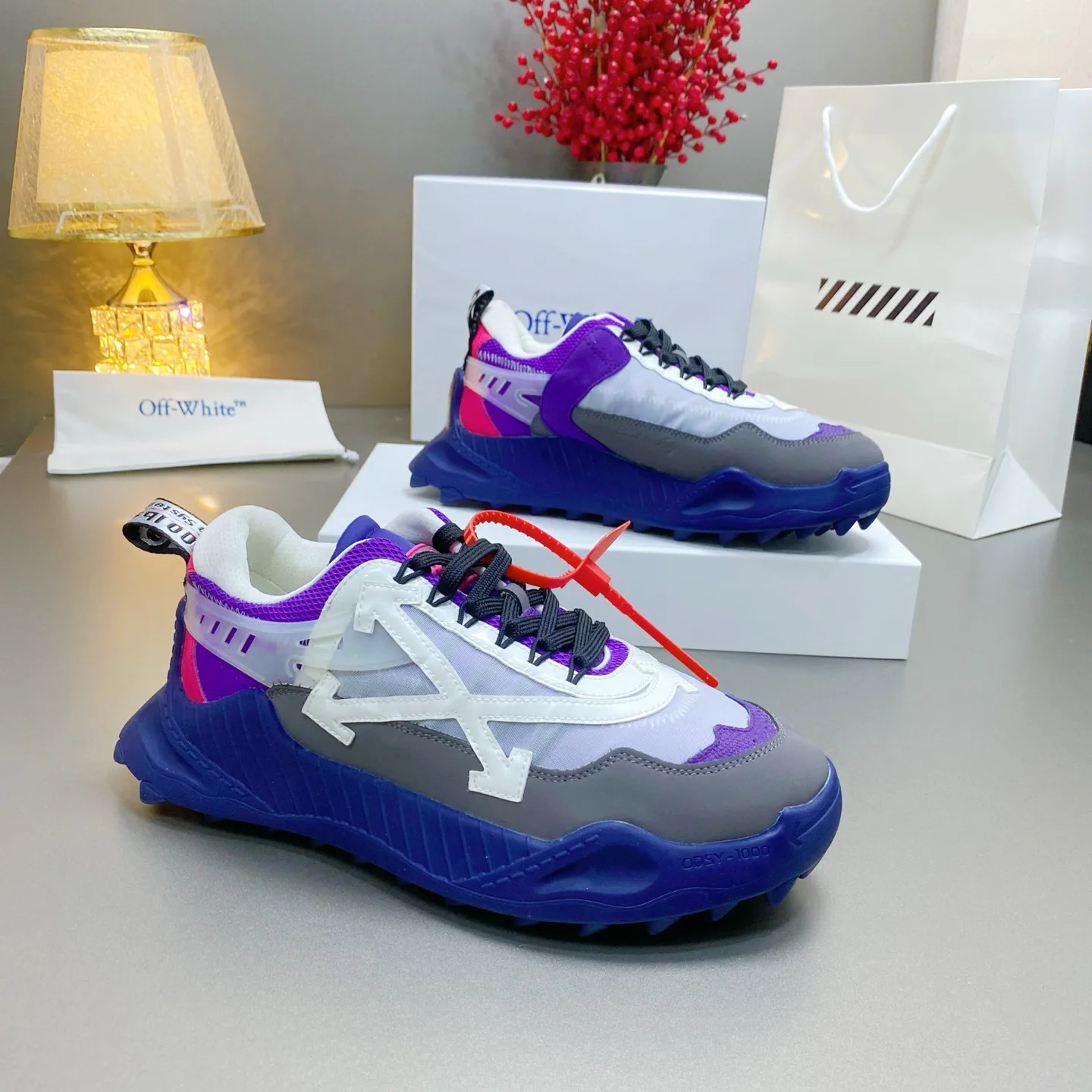 Кроссовки Женские Off-White 17530541