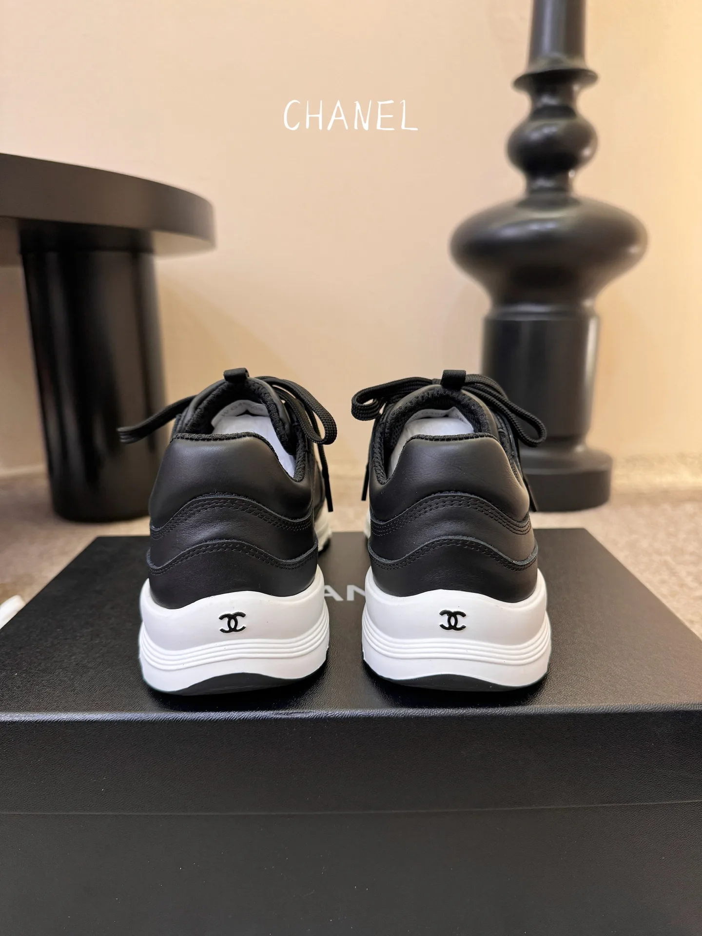 Кроссовки Женские Chanel 11389183