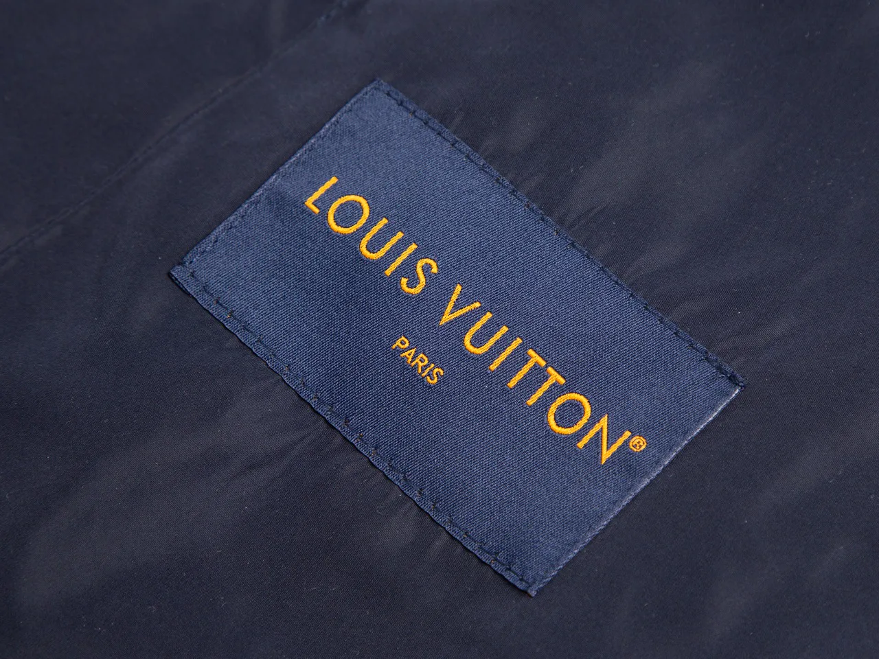 Куртки И Пуховики Женские Louis Vuitton 1455350
