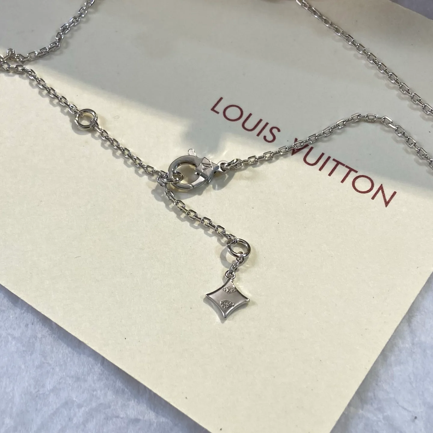 Бижутерия Louis Vuitton 18406006