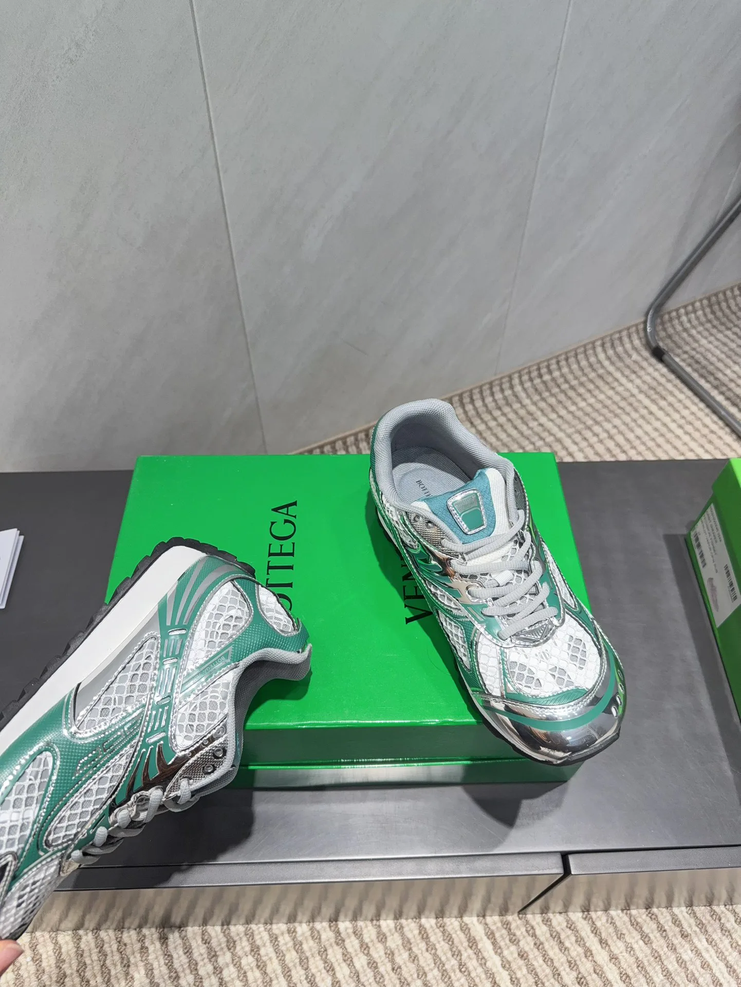 Кроссовки Женские Bottega Veneta 11400552