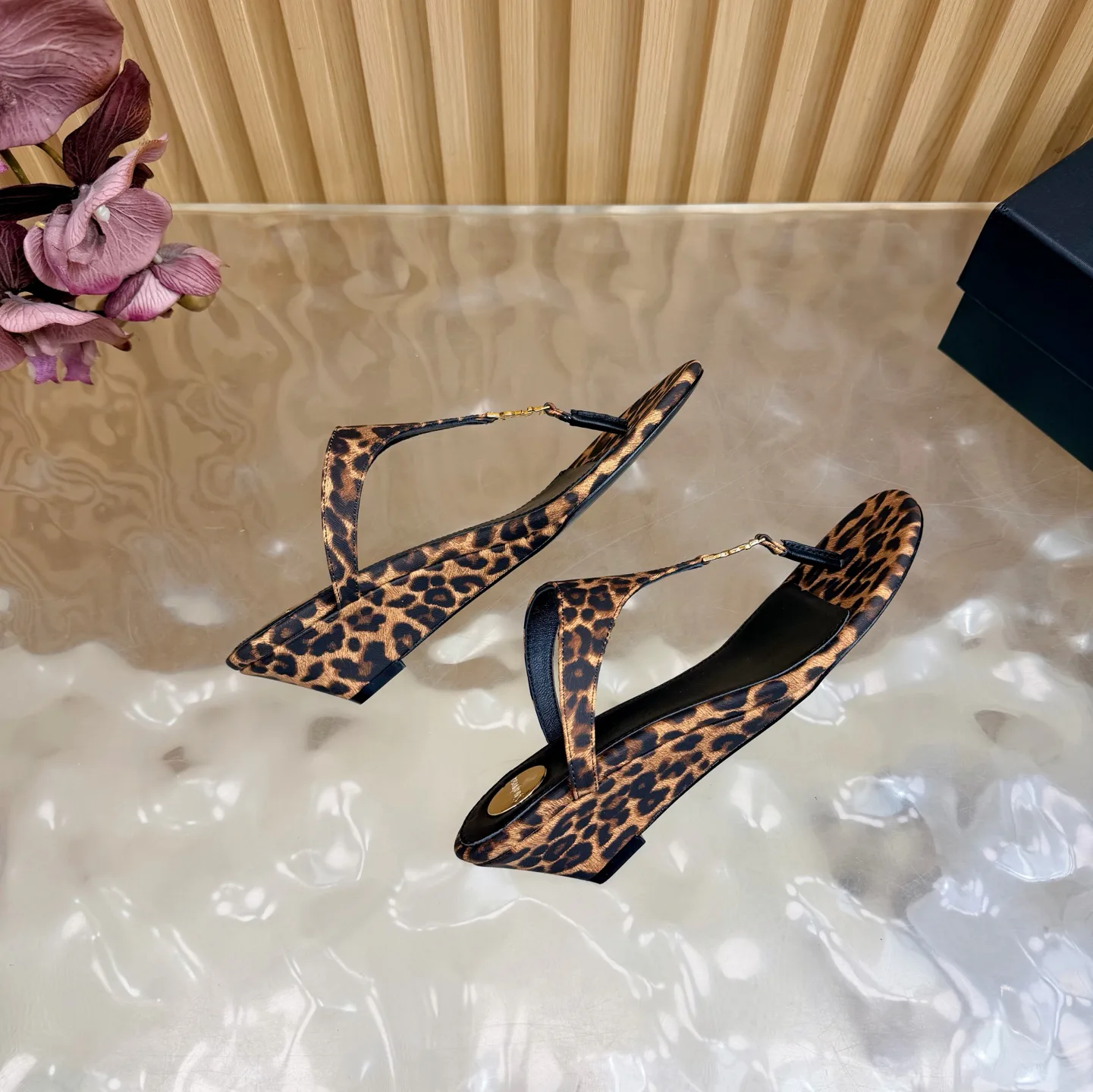 Босоножки Женские Saint Laurent 11660215