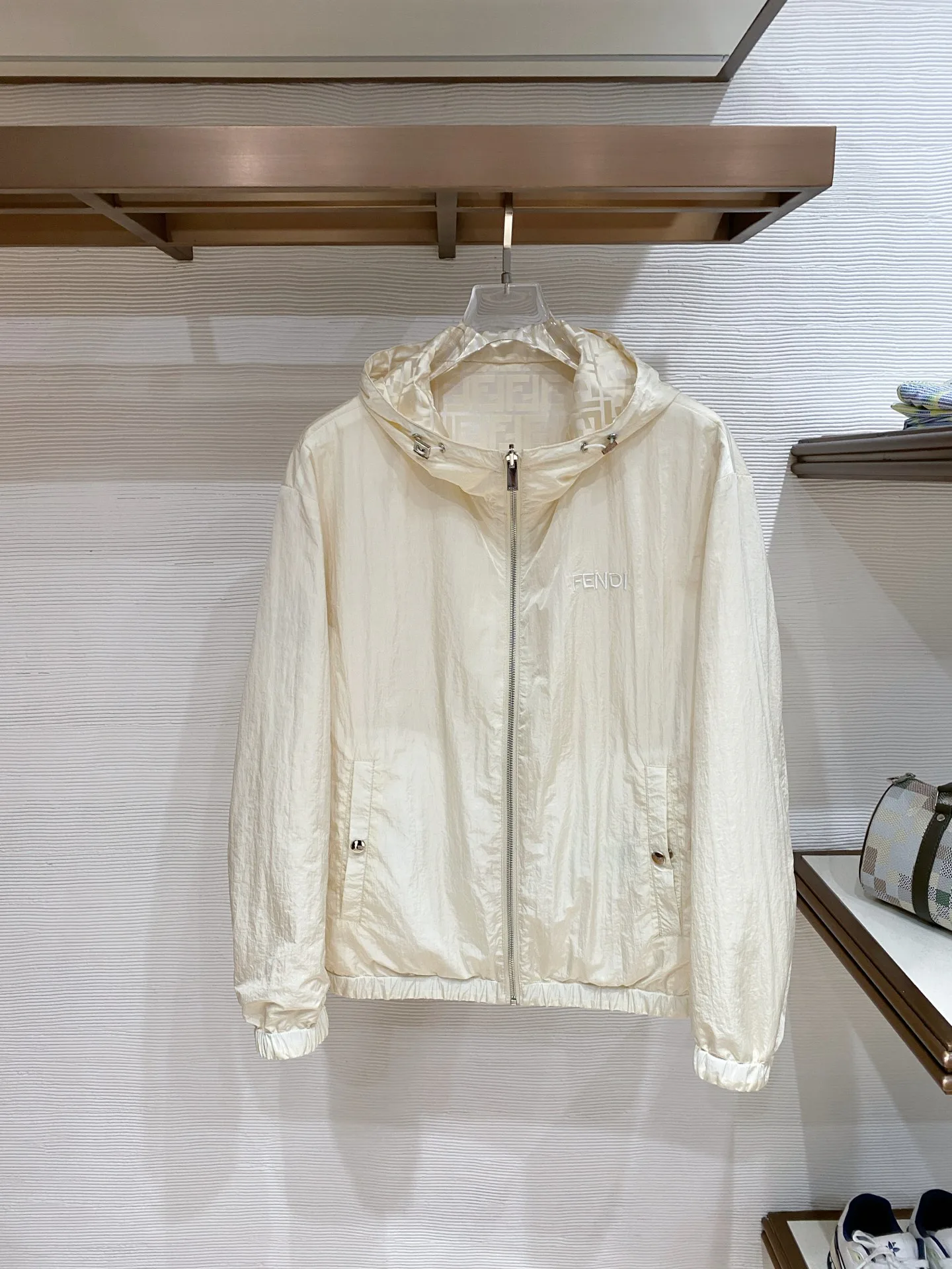 Пальто И Тренчи Мужские Fendi 11496532