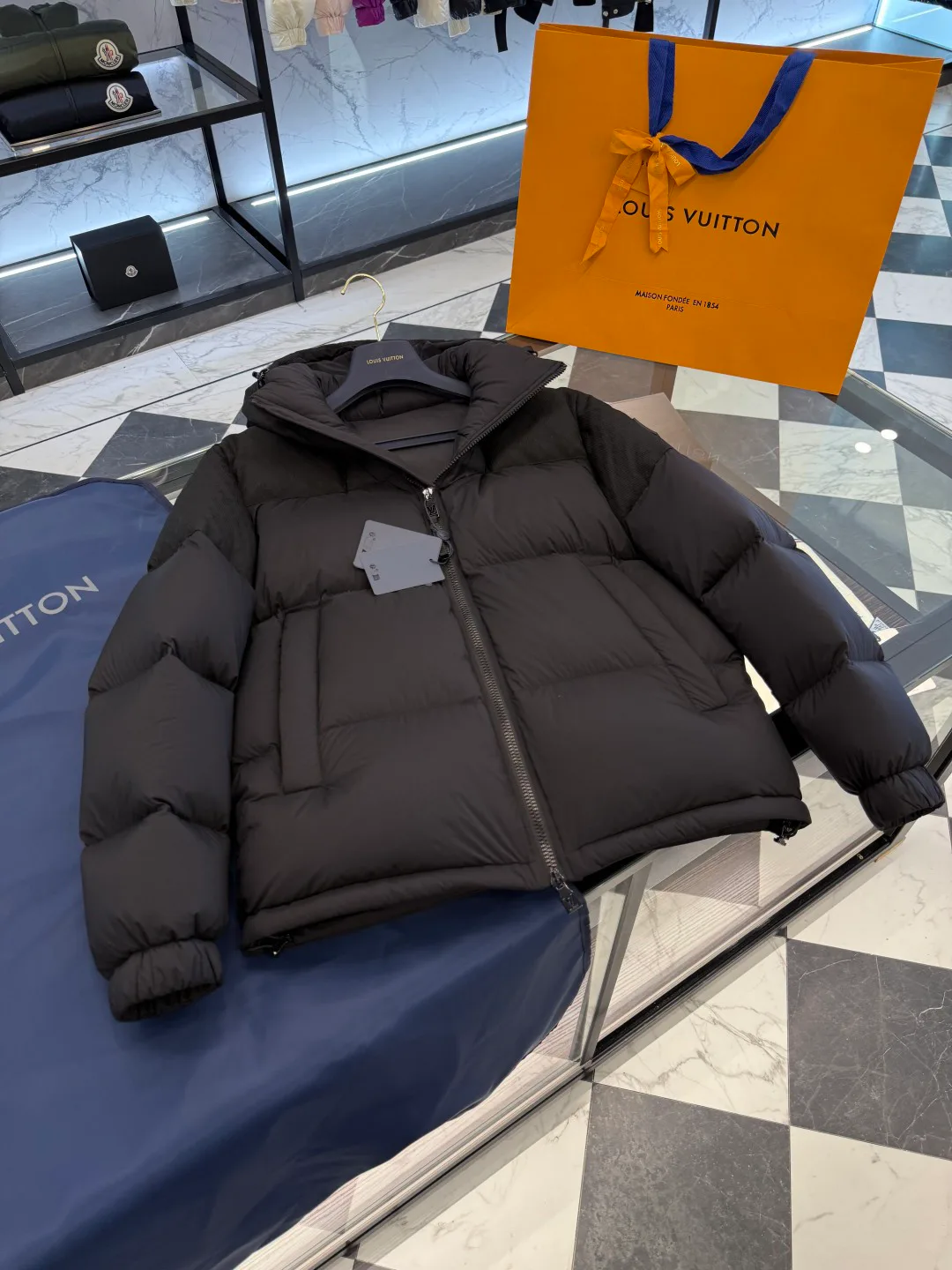 Куртки И Пуховики Мужские Louis Vuitton 1083134