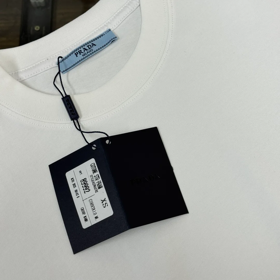 Футболки Женские Prada 10692115