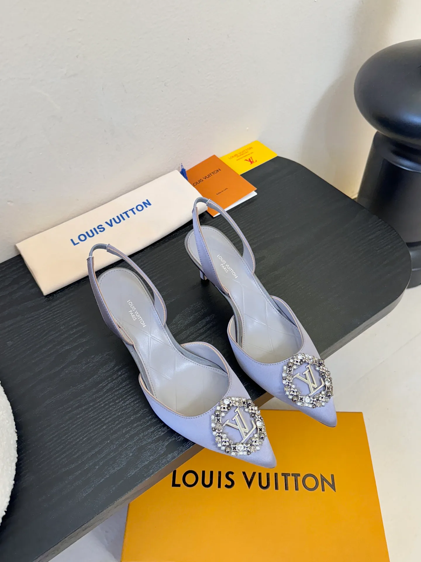 Туфли Женские Louis Vuitton 3495975