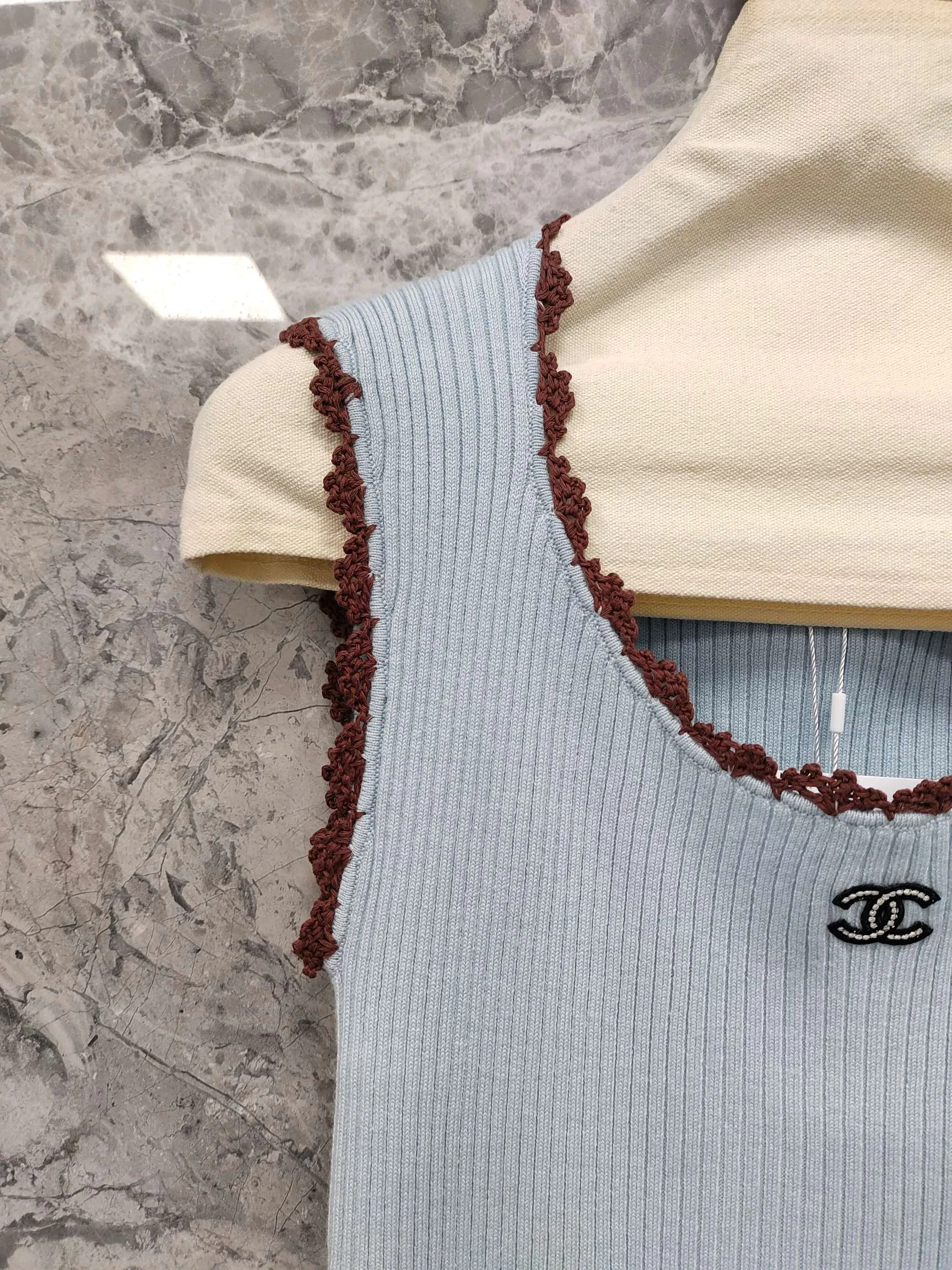 Жилеты Женские Chanel 13314364