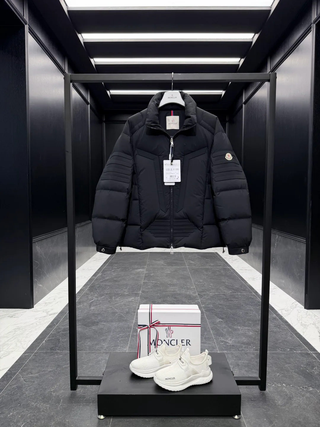 Куртки И Пуховики Мужские Moncler 867101