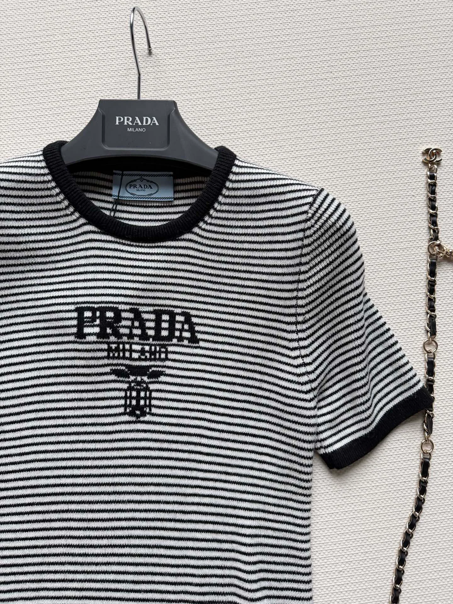 Футболки Женские Prada 10993247