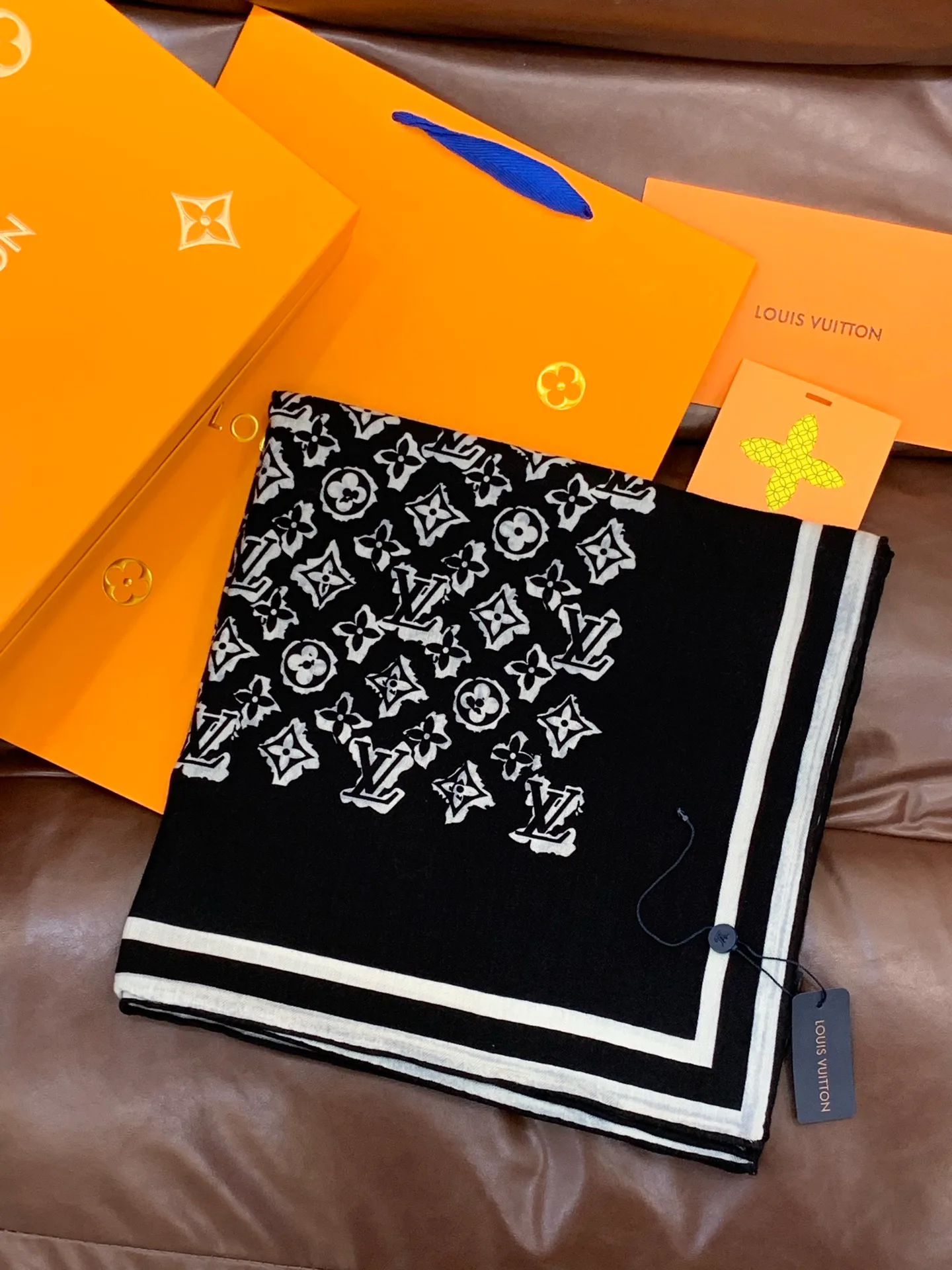 Шарфы Louis Vuitton 318428