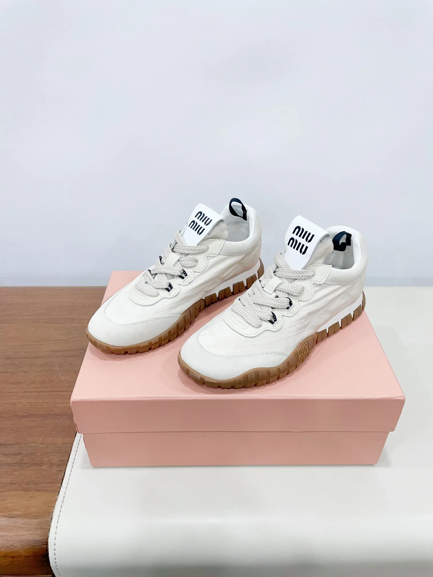 Кроссовки Женские Miu Miu 18297