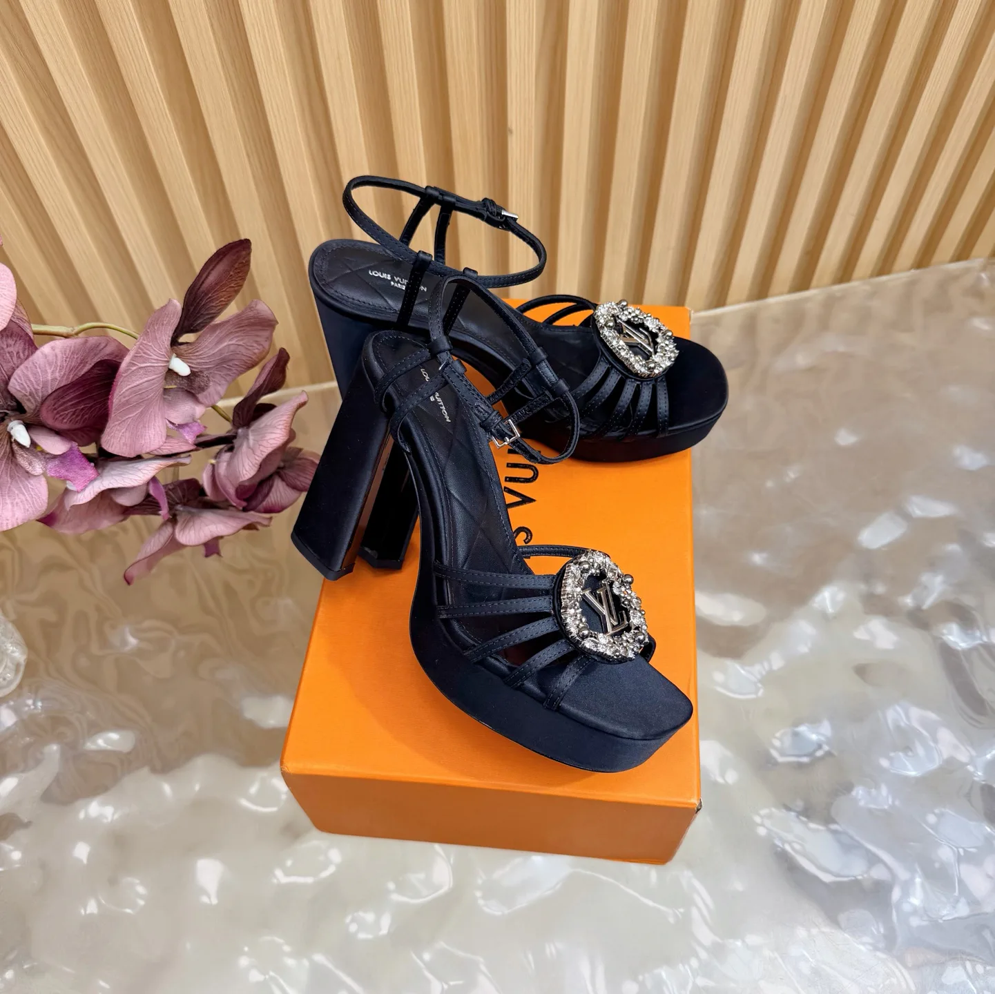 Туфли Женские Louis Vuitton 11411864