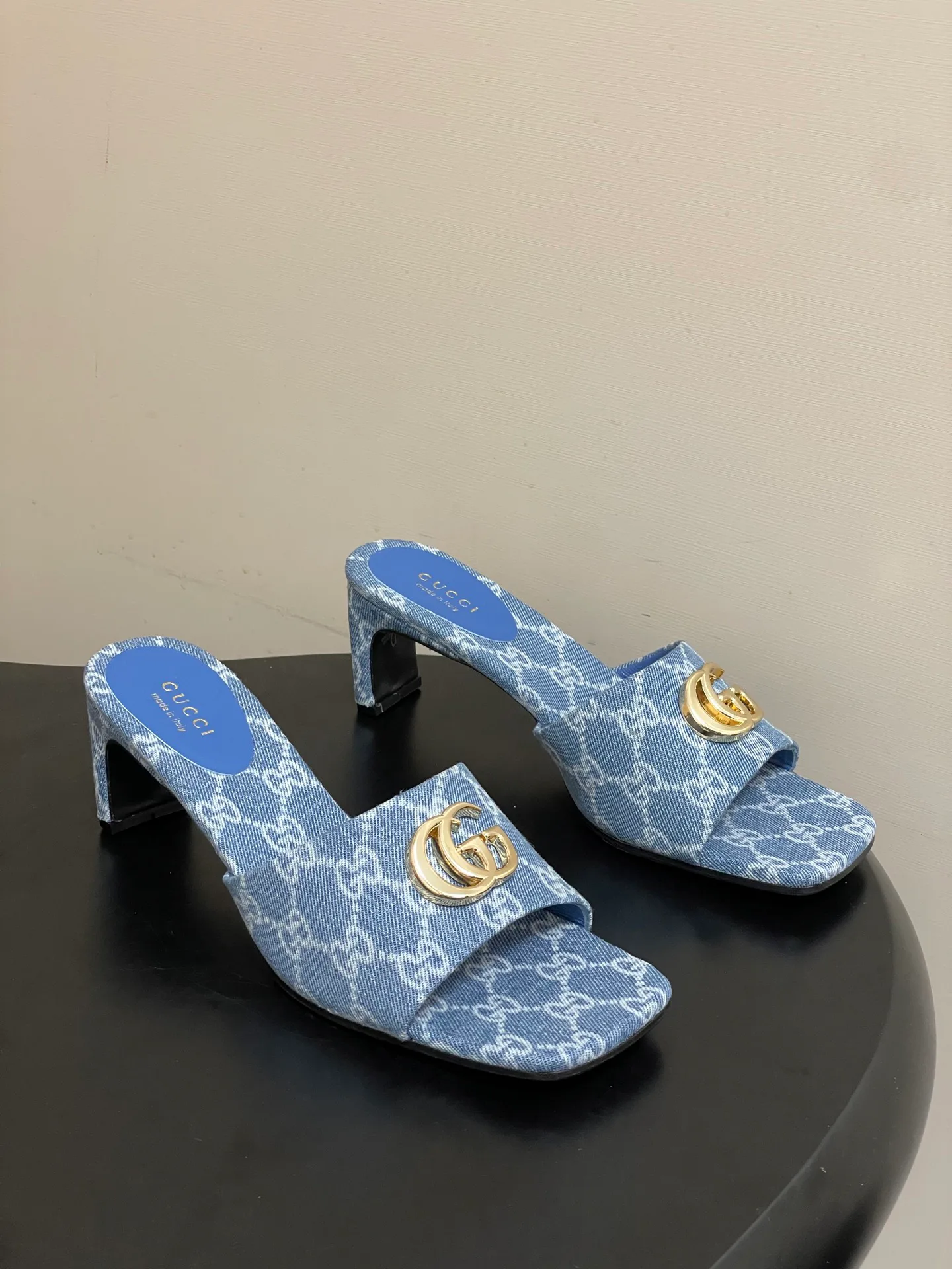 Сандалии Женские Gucci 11886526