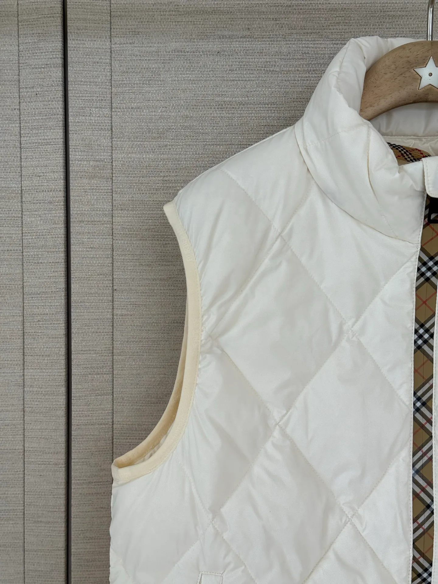 Жилеты Женские Burberry 18603380