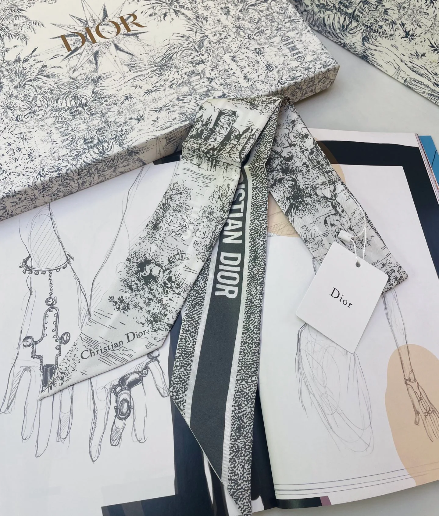 Платки Christian Dior 13407088