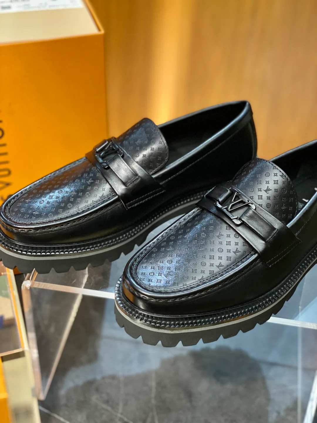 Лоферы И Туфли Мужские Louis Vuitton 18158653