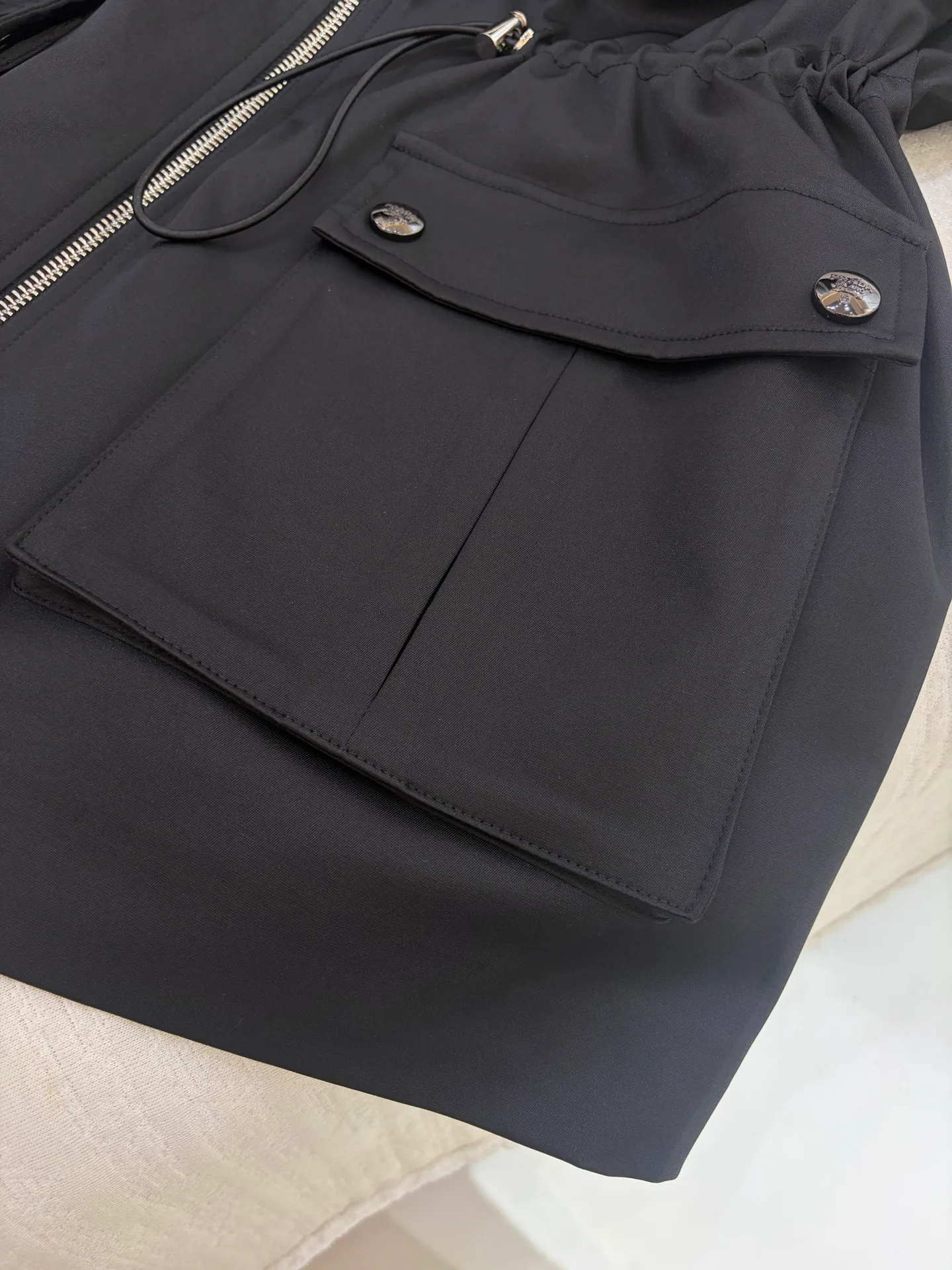 Куртки И Пуховики Женские Prada 18428679