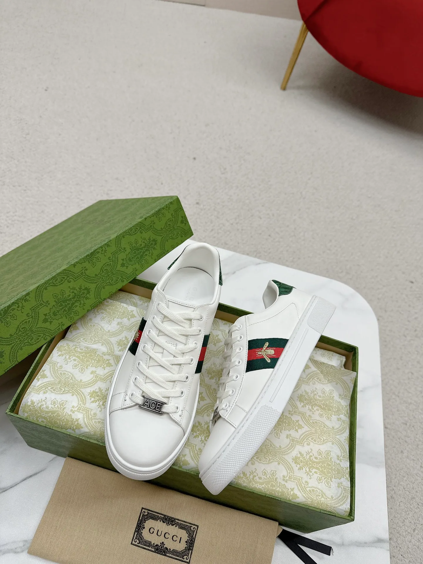 Кроссовки Женские Gucci 11550509