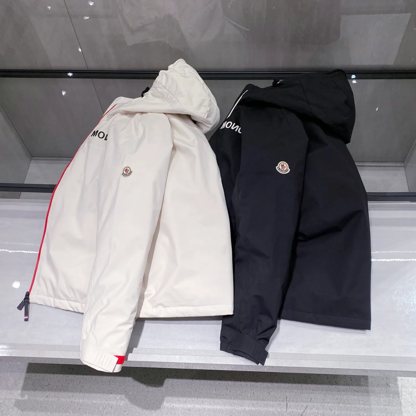 Куртки И Пуховики Мужские Moncler 339604