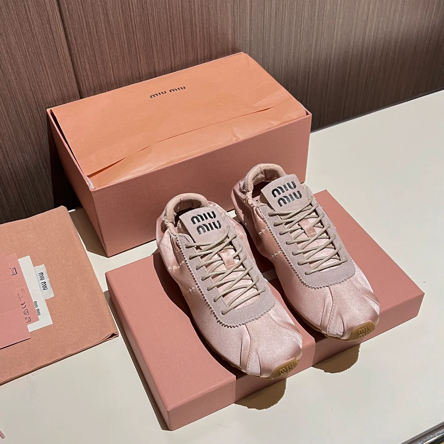 Кроссовки Женские Miu Miu 17968602